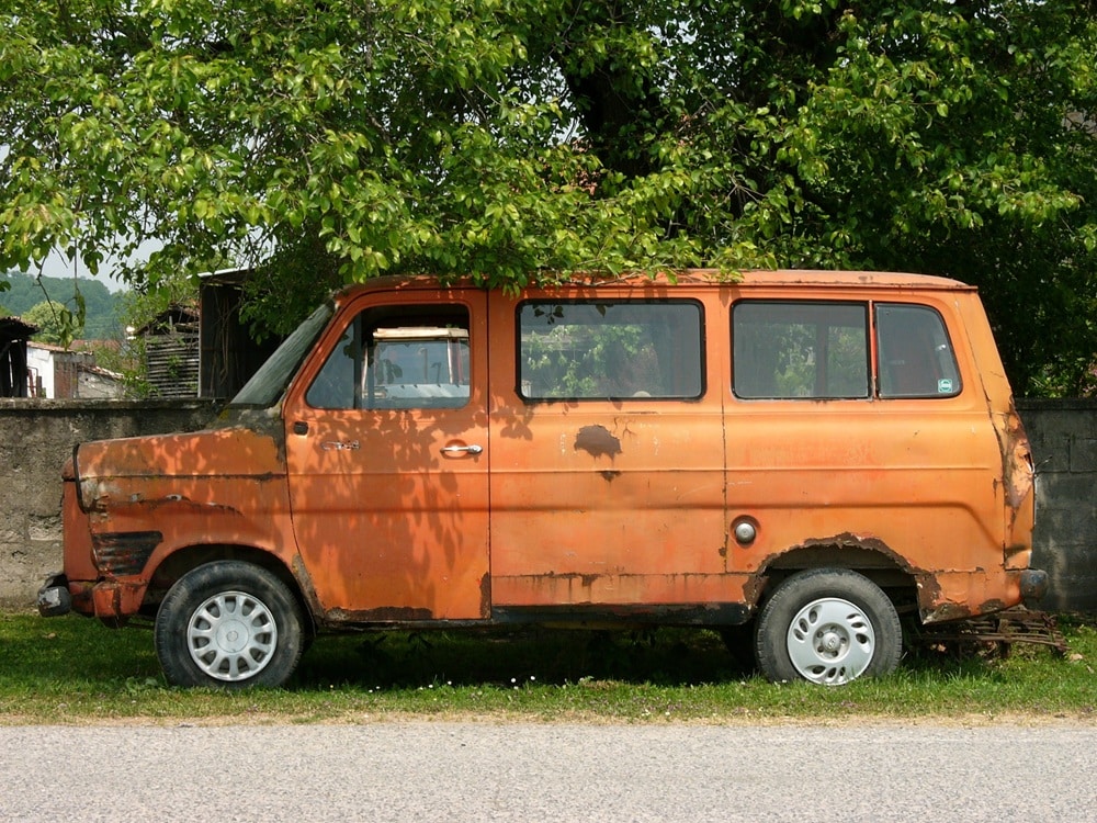 Auto abmelden leicht erklärt: So funktioniert die KFZ-Abmeldung online und vor Ort