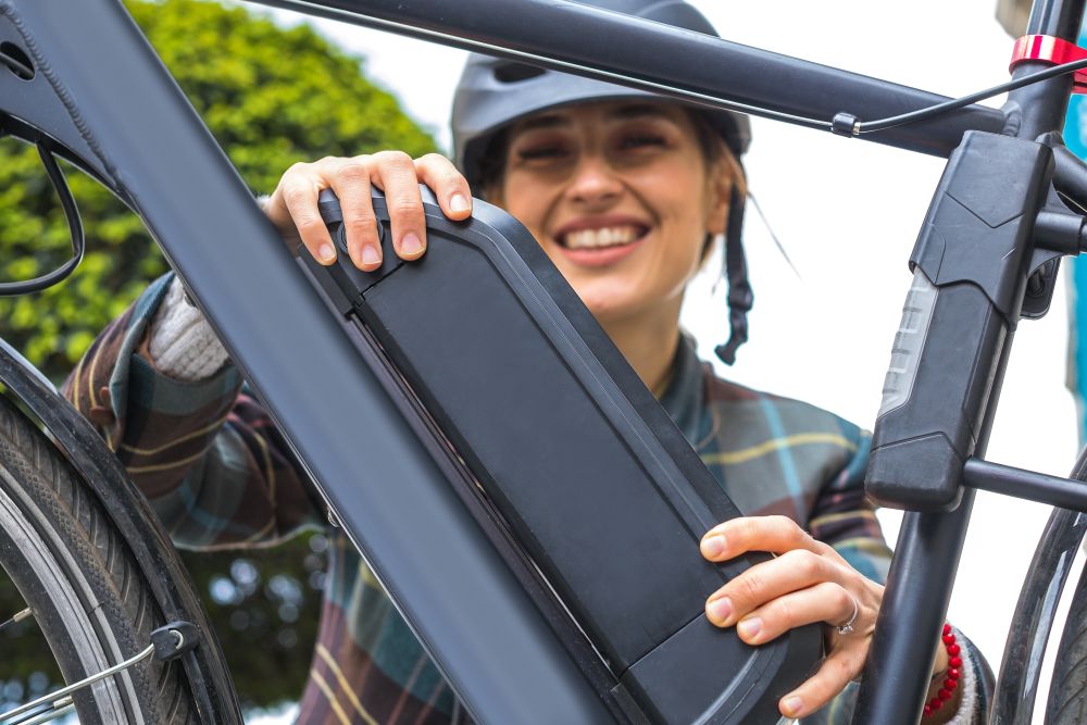 Nachhaltig unterwegs mit dem E-Bike: So verlängern Sie die Akkulebensdauer und vermeiden häufige Fehler